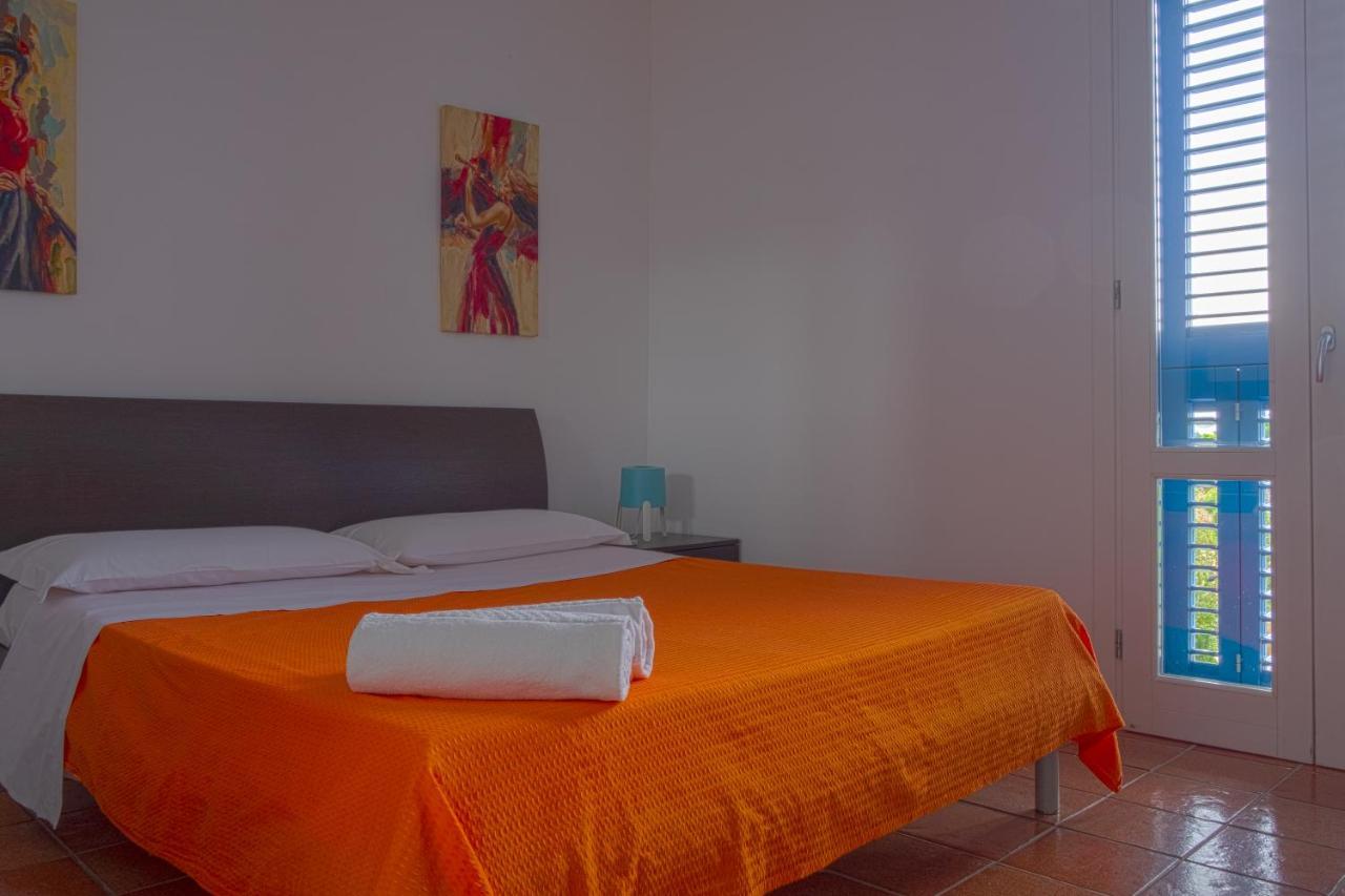 Orsola Apartments Фавиняна Екстериор снимка