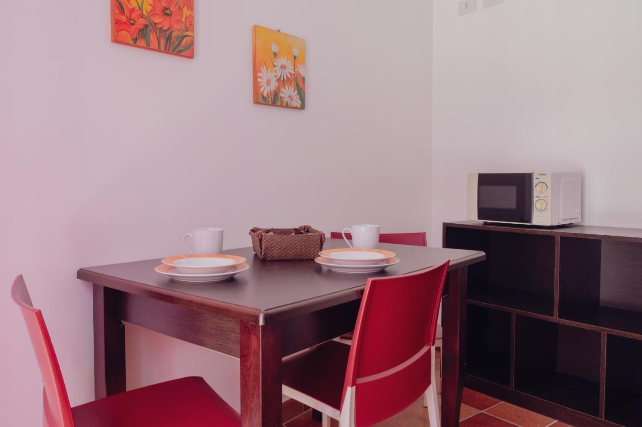 Orsola Apartments Фавиняна Екстериор снимка