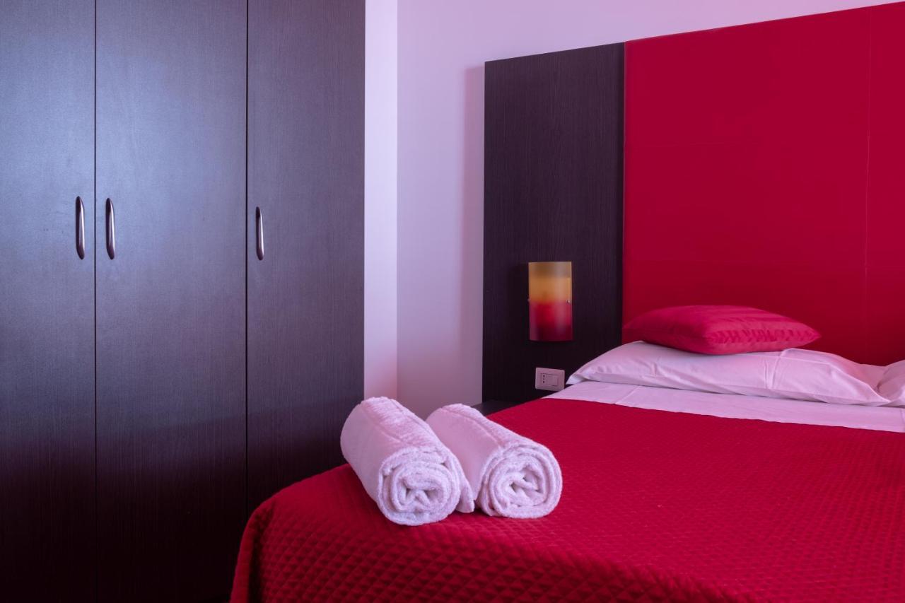 Orsola Apartments Фавиняна Екстериор снимка
