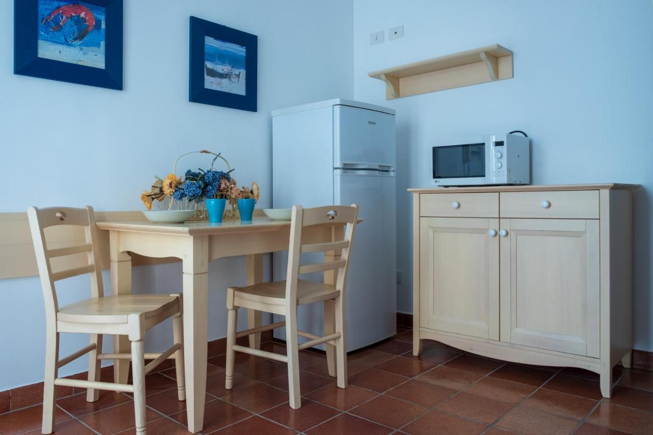 Orsola Apartments Фавиняна Екстериор снимка