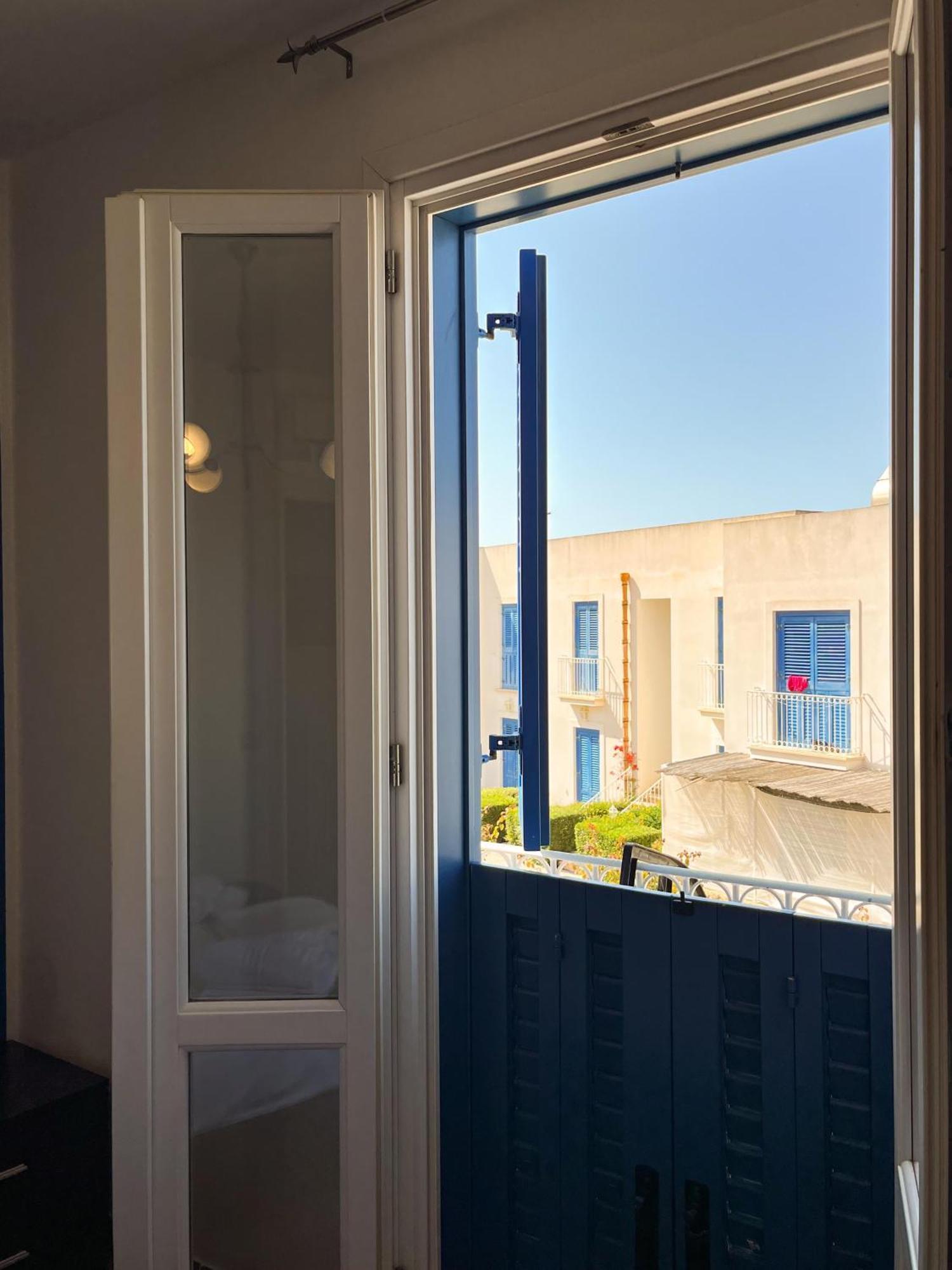 Orsola Apartments Фавиняна Стая снимка